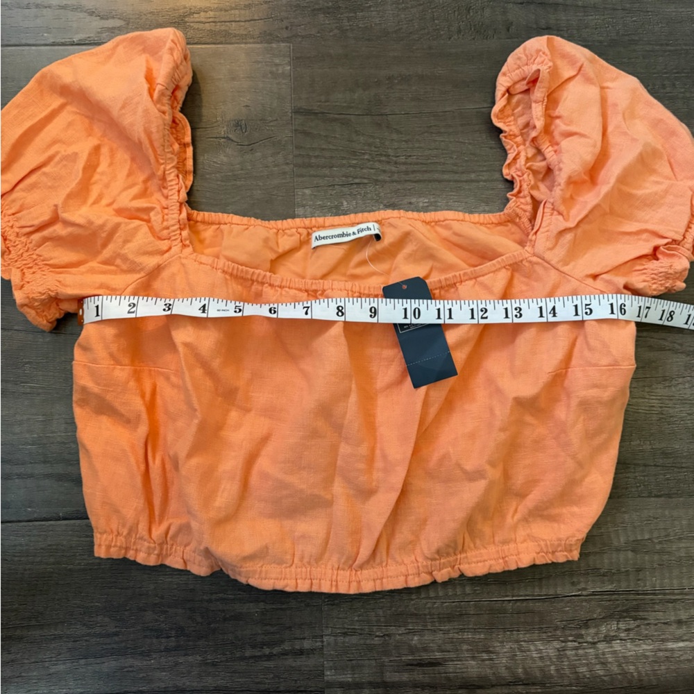 Abercrombie & Fitch Orange Crop Top with Puff Sleeves - Picture 2 of 4